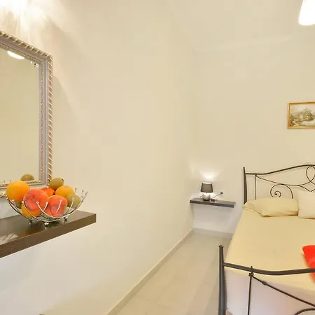 Alex Apartment *