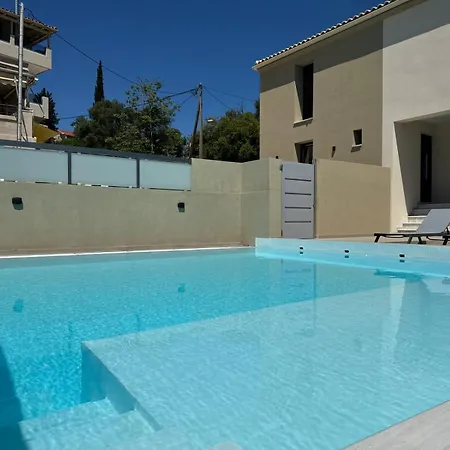 Alex Апартаменты *