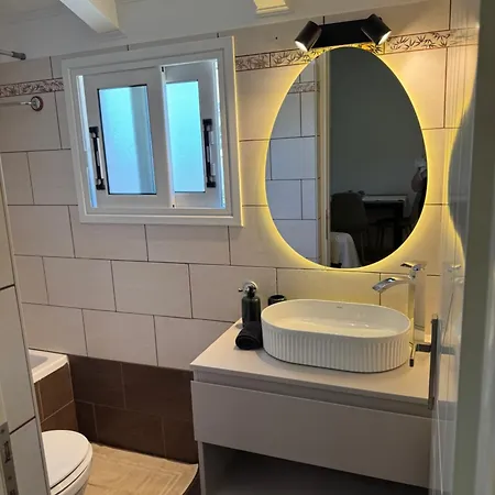 Alex Apartman