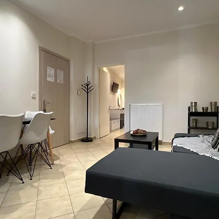 Alex Apartment Viros