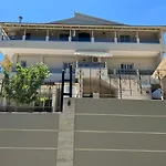 Alex شقة Virós